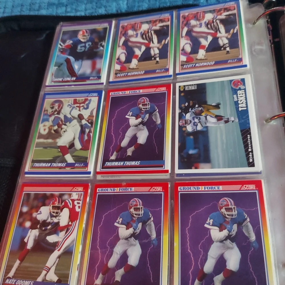 Pro Line/Ground Force Football Cards In Binder 600 Cards
